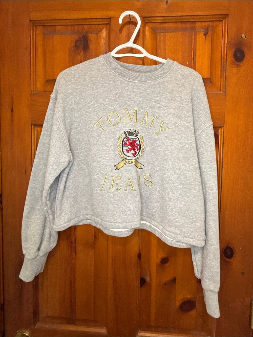 Tommy Jeans Cropped Sweatshirt Size M